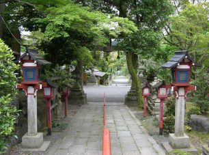 のどかな雰囲気の境内