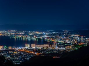 琵琶湖を中心に広がる夜景は圧巻